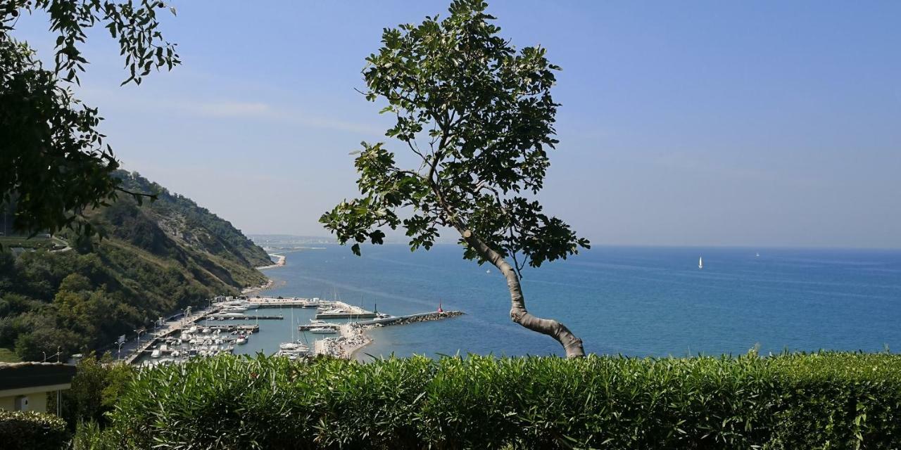 Residence Baia Vallugola Castel di Mezzo Экстерьер фото